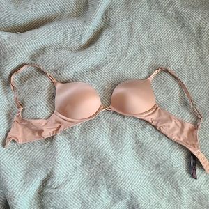 Victoria's secret Bombshell Bra size 34 a